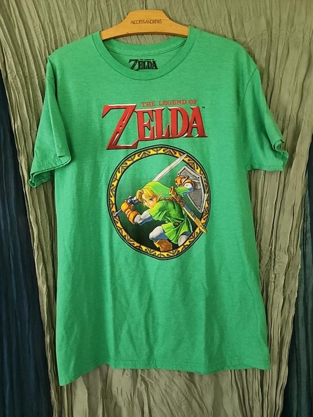 The Legend of Zelda Link Unisex Graphic T-Shirt Green Size Medium Nintendo